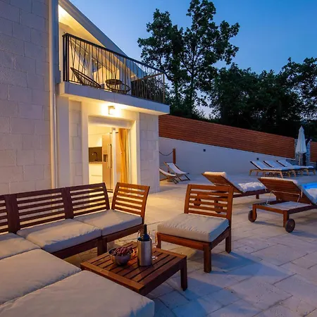 別荘 4 Bedroom Pet Friendly In Poljane
