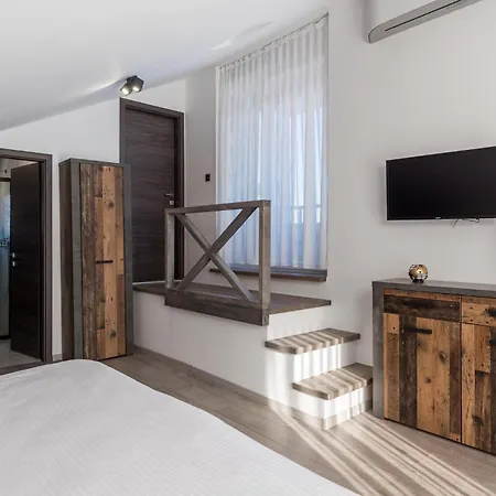 4 Bedroom Pet Friendly In 別荘 Poljane