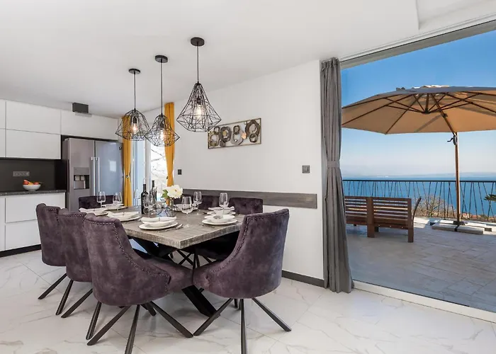 Σπίτι διακοπών 4 Bedroom Stunning In