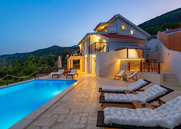 度假居 4 Bedroom Stunning In