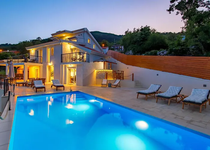 Σπίτι διακοπών 4 Bedroom Stunning In