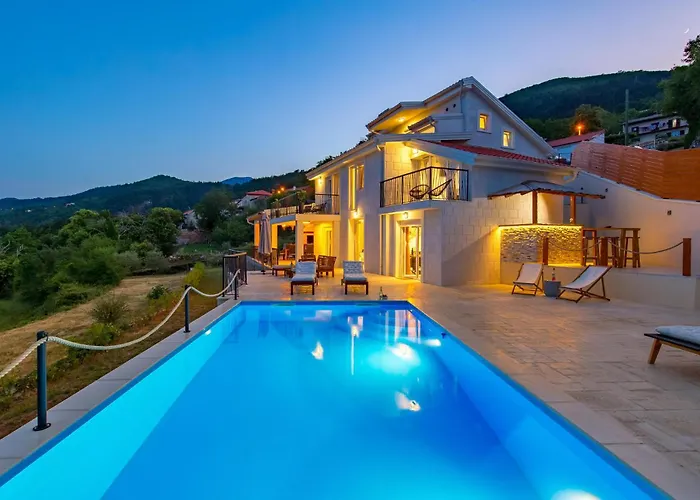 4 Bedroom Stunning In * Poljane