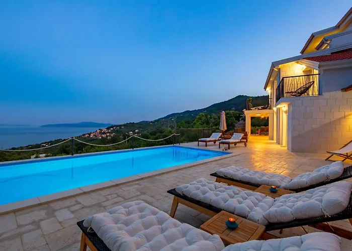 4 Bedroom Stunning In