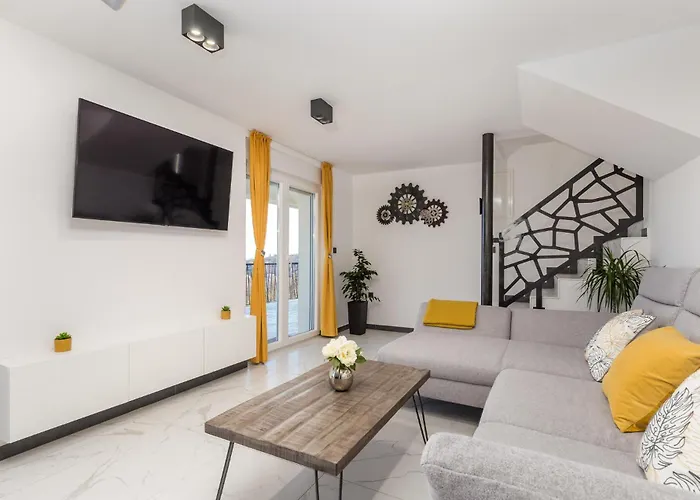 度假居 4 Bedroom Stunning In *