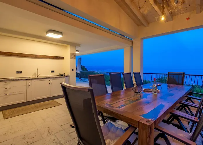 4 Bedroom Stunning In *
