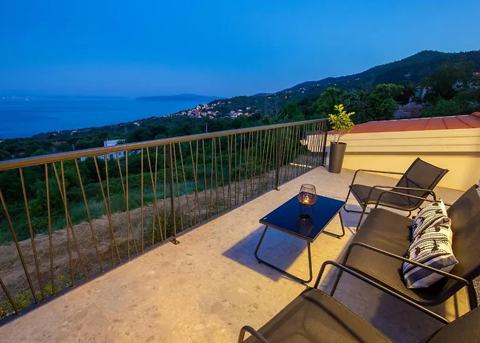 4 Bedroom Stunning In Poljane