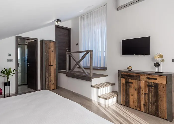 4 Bedroom Stunning In Σπίτι διακοπών Poljane