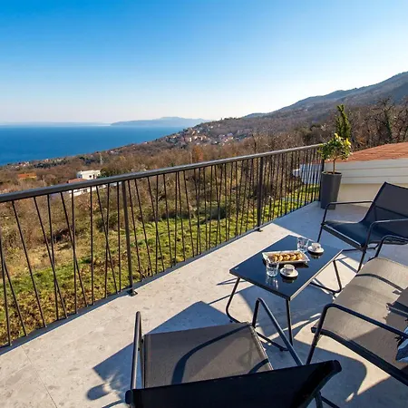 Holiday home 4 Bedroom Pet Friendly In *