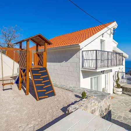 Stunning In Nyaraló