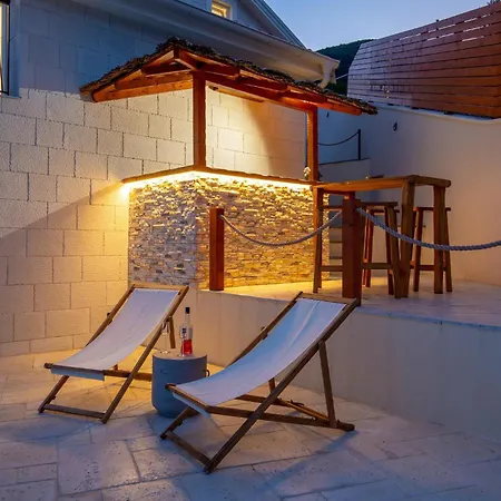 4 Bedroom Pet Friendly In Holiday home