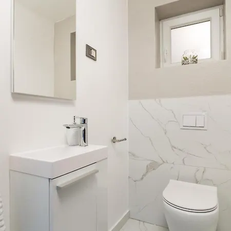 Holiday home 4 Bedroom Pet Friendly In