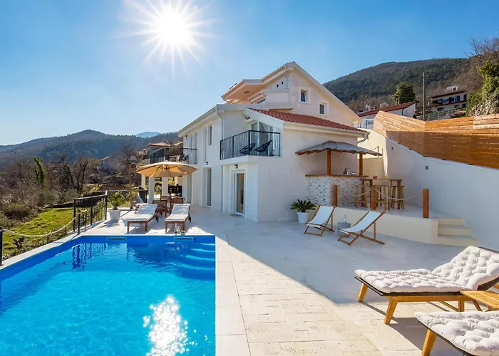 4 Bedroom Stunning In Feriehus
